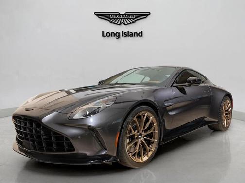 2025 Aston Martin Vantage Base