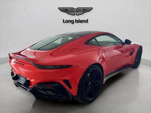 2025 Aston Martin Vantage Base