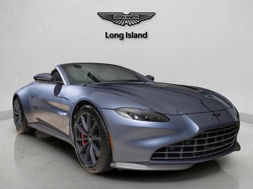 2022 Aston Martin Vantage Base
