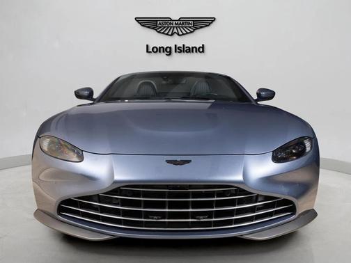 2022 Aston Martin Vantage Base