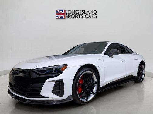 2022 Audi RS e-tron GT Base