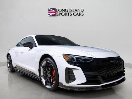 2022 Audi RS e-tron GT Base