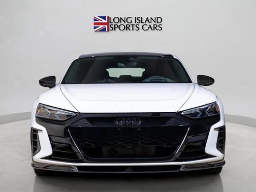 2022 Audi RS e-tron GT Base