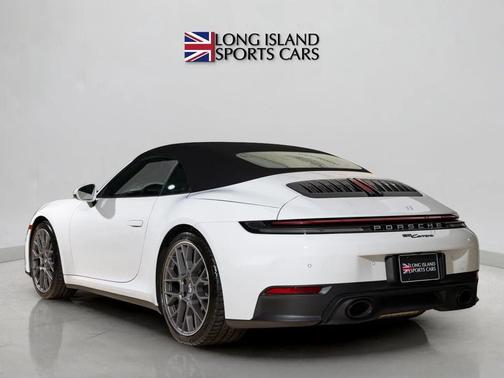 2025 Porsche 911 Carrera