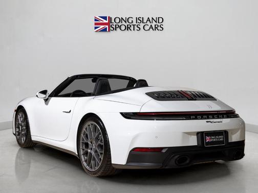 2025 Porsche 911 Carrera