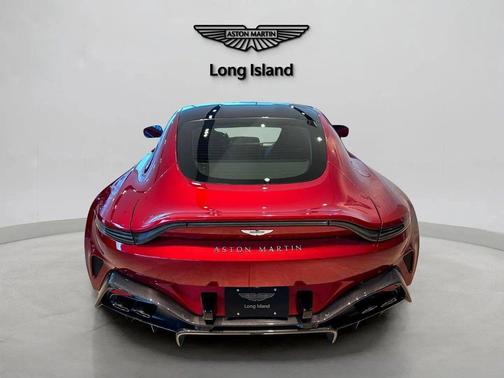 2025 Aston Martin Vantage Base