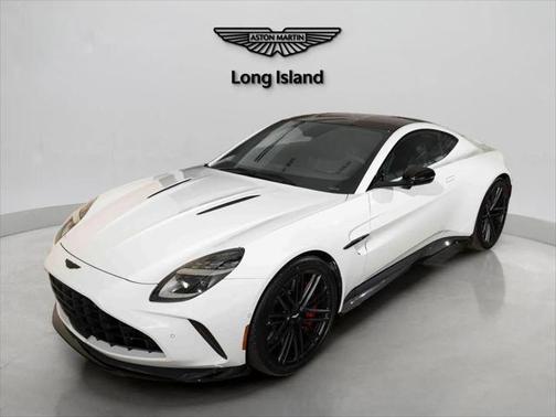 2025 Aston Martin Vantage Base