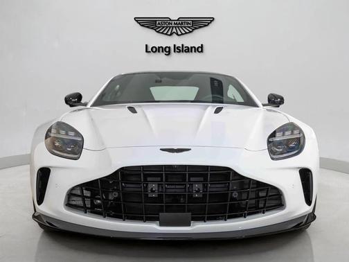2025 Aston Martin Vantage Base