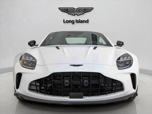 2025 Aston Martin Vantage Base