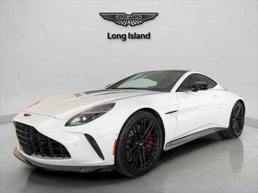2025 Aston Martin Vantage Base