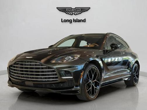 Minotaur Green 2024 Aston Martin DBX Base