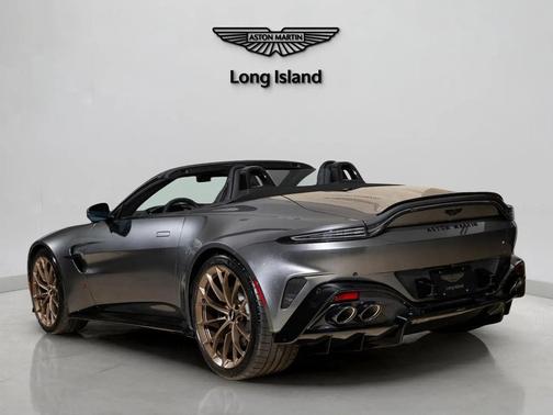 2026 Aston Martin Vantage Base