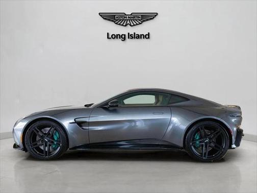 2025 Aston Martin Vantage Base