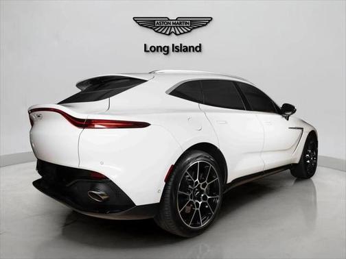 2021 Aston Martin DBX Base