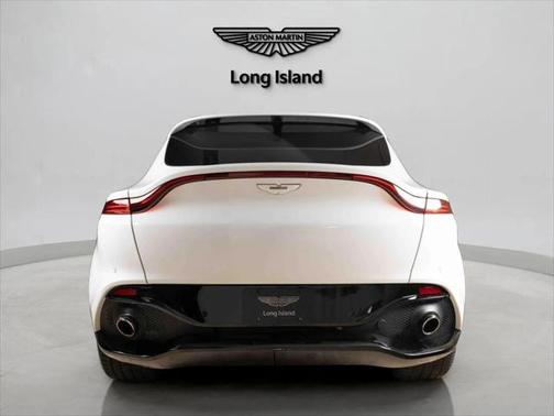 2021 Aston Martin DBX Base