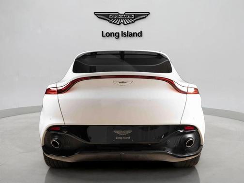 2021 Aston Martin DBX Base
