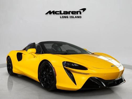 2025 McLaren Artura