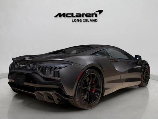 2023 McLaren Artura TechLux