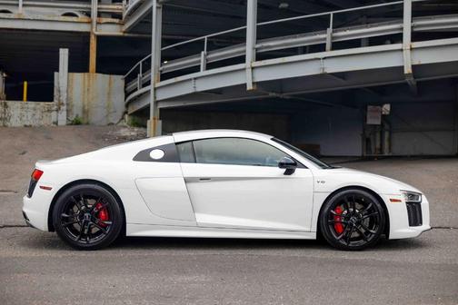 Ibis White 2018 Audi R8 5.2 V10