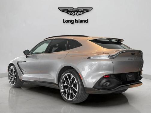 Arizona Bronze 2023 Aston Martin DBX Base