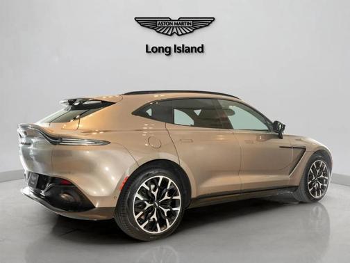 Arizona Bronze 2023 Aston Martin DBX Base