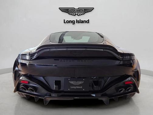2026 Aston Martin Vantage Base