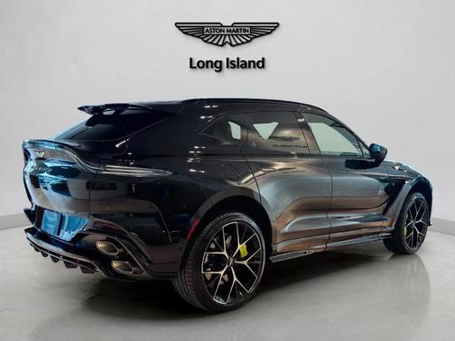 2026 Aston Martin DBX 707