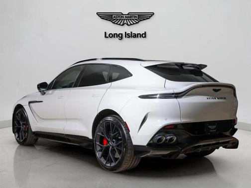 2026 Aston Martin DBX 707