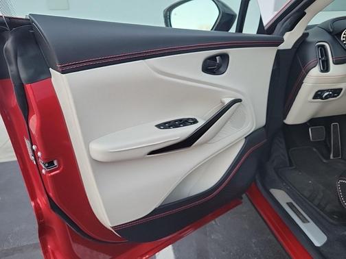 2021 Aston Martin DBX Base