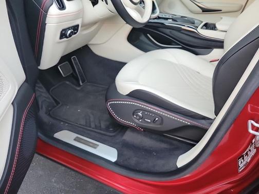 2021 Aston Martin DBX Base