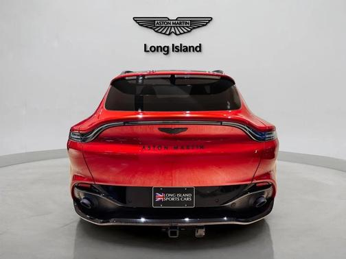 2021 Aston Martin DBX Base