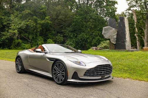 Spirit Silver 2024 Aston Martin DB12 Volante