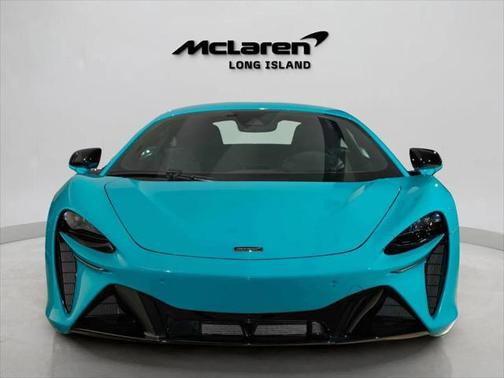 2025 McLaren Artura
