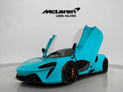 2025 McLaren Artura