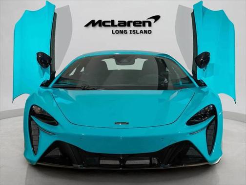 2025 McLaren Artura