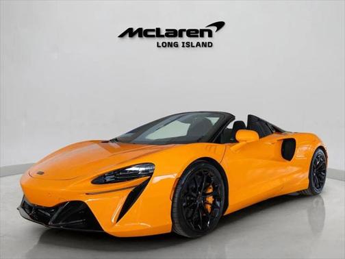 2025 McLaren Artura