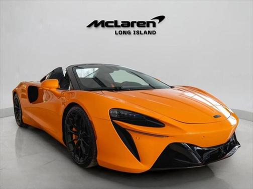 2025 McLaren Artura