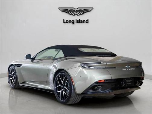 2025 Aston Martin DB12 Volante