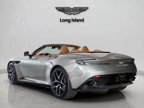2025 Aston Martin DB12 Volante