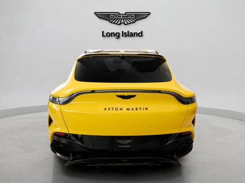 2023 Aston Martin DBX 707