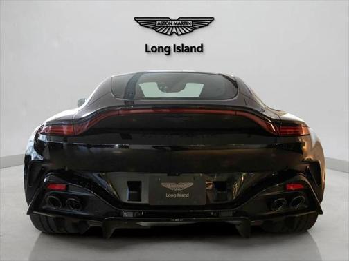 2025 Aston Martin Vantage Base