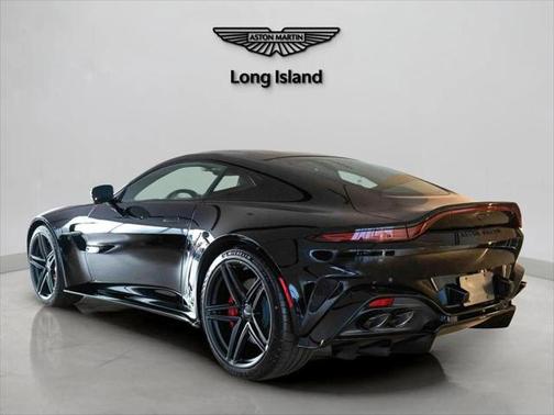 2025 Aston Martin Vantage Base