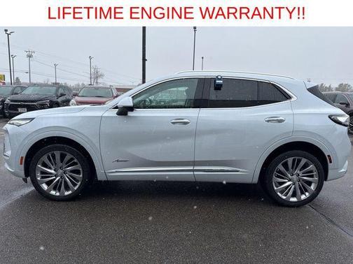 Iridescent White Tricoat 2026 Buick Envision Avenir AWD