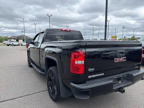 Black 2017 GMC Sierra 1500 SLE