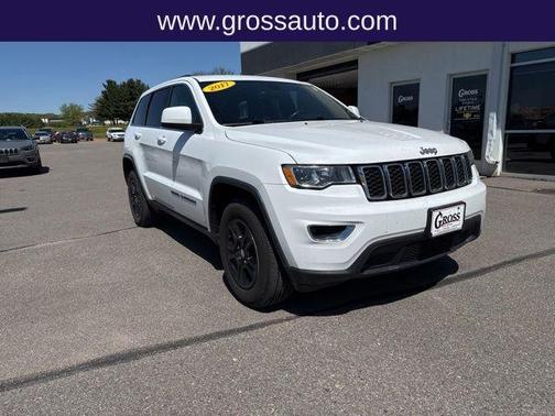 Bright White Clearcoat 2017 Jeep Grand Cherokee Laredo