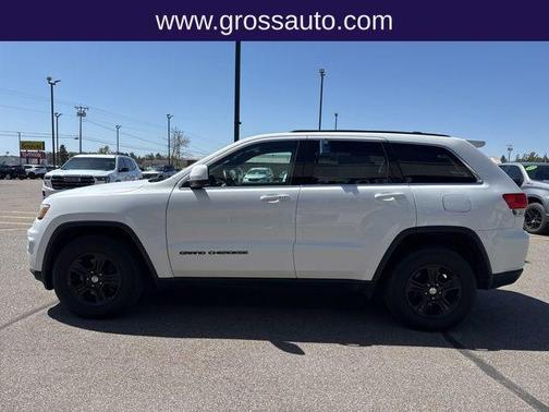 Bright White Clearcoat 2017 Jeep Grand Cherokee Laredo