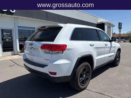 Bright White Clearcoat 2017 Jeep Grand Cherokee Laredo