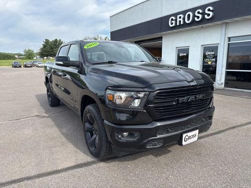 Diamond Black Crystal Pearlcoat 2019 RAM 1500 Big Horn
