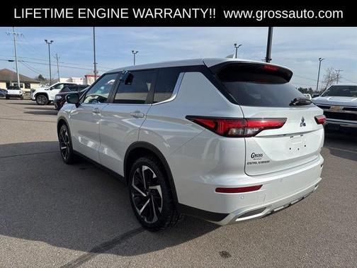 White Diamond 2024 Mitsubishi Outlander SE 2.5 S-AWC