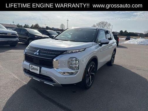 White Diamond 2024 Mitsubishi Outlander SE 2.5 S-AWC